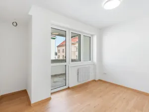 Prodej bytu 3+kk, Praha - Vysočany, Novovysočanská, 73 m2