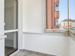 Prodej bytu 3+kk, Praha - Vysočany, Novovysočanská, 73 m2