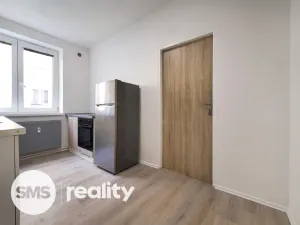 Pronájem bytu 1+1, Ostrava - Moravská Ostrava, Garážní, 36 m2