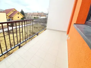 Pronájem bytu 2+kk, Praha - Dolní Chabry, Do rybníčků, 62 m2