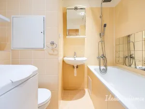 Pronájem bytu 1+kk, Praha - Střížkov, Roudnická, 33 m2