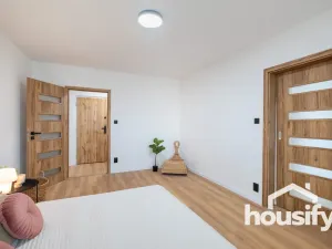 Prodej bytu 3+1, Znojmo, Dukelských bojovníků, 72 m2