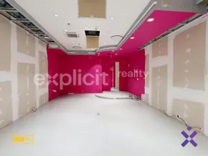 Pronájem obchodního prostoru, Zlín, náměstí Míru, 55 m2