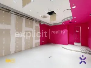 Pronájem obchodního prostoru, Zlín, náměstí Míru, 55 m2