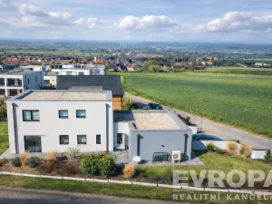 Prodej rodinného domu, Červené Pečky, 229 m2