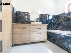 Prodej rodinného domu, Týnec nad Sázavou, 234 m2