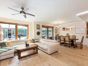 Prodej rodinného domu, Roztoky, Zvoncová, 163 m2