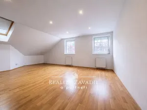 Pronájem rodinného domu, Popovičky, Na Skalce, 271 m2