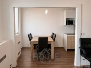 Prodej bytu 3+1, Praha - Černý Most, Vašátkova, 80 m2