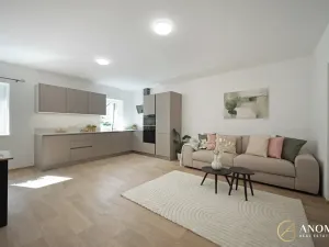 Prodej bytu 3+kk, Trhová Kamenice, Raisovo náměstí, 89 m2