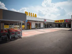 Pronájem obchodního prostoru, Praha - Vysočany, Poděbradská, 151 m2