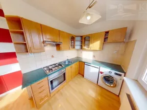 Pronájem bytu 2+kk, Praha, Oravská, 52 m2