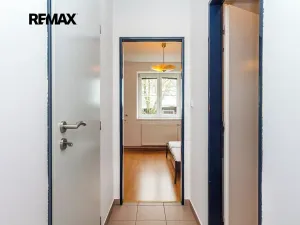 Pronájem bytu 2+kk, Praha - Ruzyně, U letiště, 47 m2