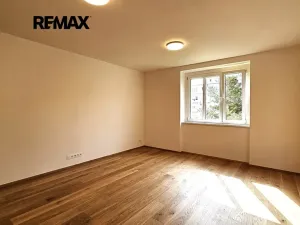 Pronájem bytu 2+kk, Praha - Břevnov, Junácká, 50 m2