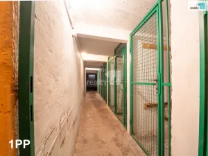 Prodej činžovního domu, Plzeň - Doubravka, Habrmannovo náměstí, 1343 m2