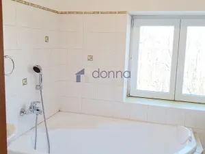 Pronájem bytu 1+kk, Praha, Smolíkova, 61 m2