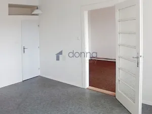Pronájem bytu 2+kk, Praha, Novákových, 42 m2