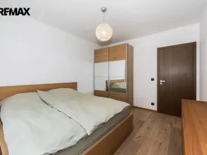 Pronájem bytu 3+kk, Praha - Libeň, Voctářova, 82 m2