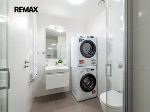 Pronájem bytu 1+kk, Praha - Hloubětín, Poděbradská, 33 m2