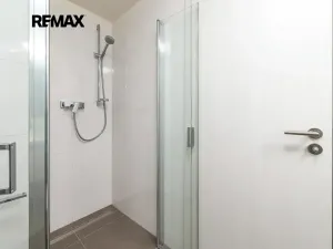 Pronájem bytu 1+kk, Praha - Hloubětín, Poděbradská, 33 m2