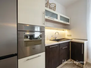 Pronájem bytu 2+kk, Praha - Vršovice, Kodaňská, 58 m2