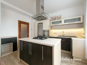 Pronájem bytu 2+kk, Praha - Vršovice, Kodaňská, 58 m2