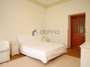 Pronájem bytu 2+1, Praha, Dušní, 80 m2