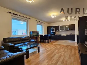 Pronájem bytu 2+kk, Praha - Horní Měcholupy, Modenská, 68 m2