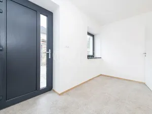 Prodej rodinného domu, Chocerady, 189 m2