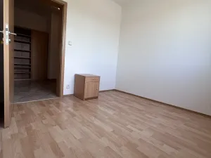 Pronájem bytu 3+kk, Praha - Strašnice, Gutova, 68 m2