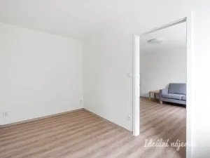 Pronájem bytu 2+kk, Praha - Nusle, Kotorská, 34 m2