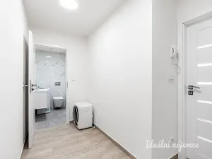 Pronájem bytu 2+kk, Praha - Krč, Horáčkova, 34 m2
