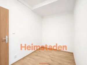 Pronájem bytu 1+kk, Havířov - Město, Hlavní třída, 20 m2
