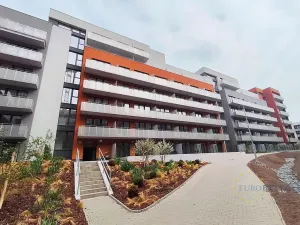 Pronájem bytu 1+kk, Praha - Vysočany, Kabešova, 44 m2