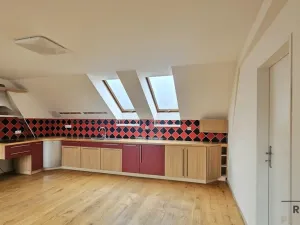 Pronájem bytu 2+1, Třebotov, Hlavní, 100 m2