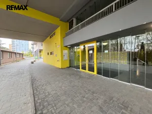Pronájem bytu 1+kk, Praha - Záběhlice, Na Slatince, 39 m2