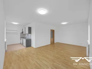 Prodej bytu 1+kk, Praha - Horní Měcholupy, Boloňská, 37 m2