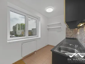 Prodej bytu 1+kk, Praha - Horní Měcholupy, Boloňská, 37 m2