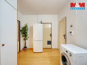 Prodej bytu 2+1, Plzeň - Skvrňany, Macháčkova, 60 m2