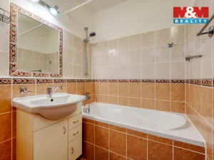 Prodej bytu 2+1, Plzeň - Skvrňany, Macháčkova, 60 m2