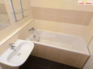 Prodej bytu 2+kk, Praha - Háje, Jurkovičova, 65 m2