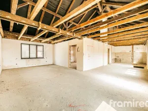 Prodej rodinného domu, Lovčičky, 200 m2