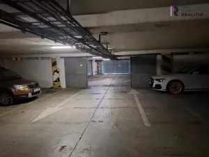 Pronájem garážového stání, Praha - Krč, Štúrova, 17 m2
