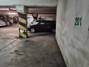 Pronájem garážového stání, Praha - Krč, Štúrova, 17 m2