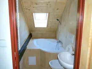 Pronájem bytu 1+1, Praha - Smíchov, Plzeňská, 33 m2