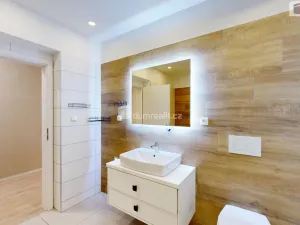 Pronájem bytu 2+kk, Opava - Město, Dolní náměstí, 95 m2