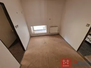 Pronájem obchodního prostoru, Znojmo, Divišovo náměstí, 120 m2