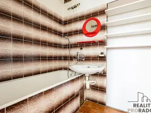 Prodej bytu 3+1, Praha, Hvozdíková, 74 m2