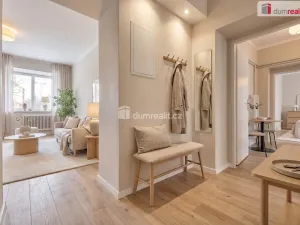 Prodej rodinného domu, Kravaře, náměstí, 200 m2