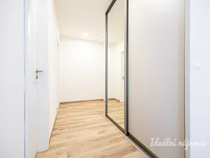 Pronájem bytu 2+kk, Praha - Vysočany, Poděbradská, 50 m2